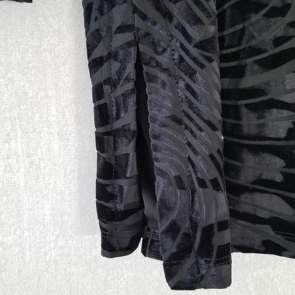 NWT Soft Works Black Velvet Top - Picture 4 of 5